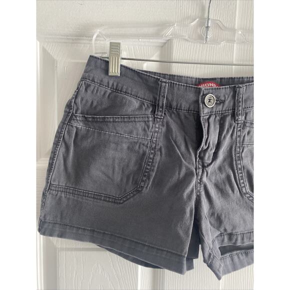 Union Bay Y2K Juniors 5 Gray Shorts - Picture 2 of 7